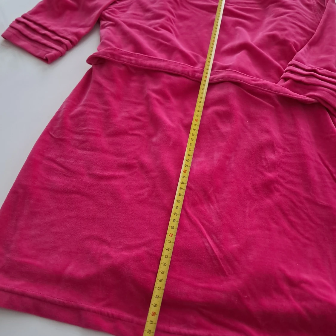 Rosa morgonrock med huva från Kiran - 2