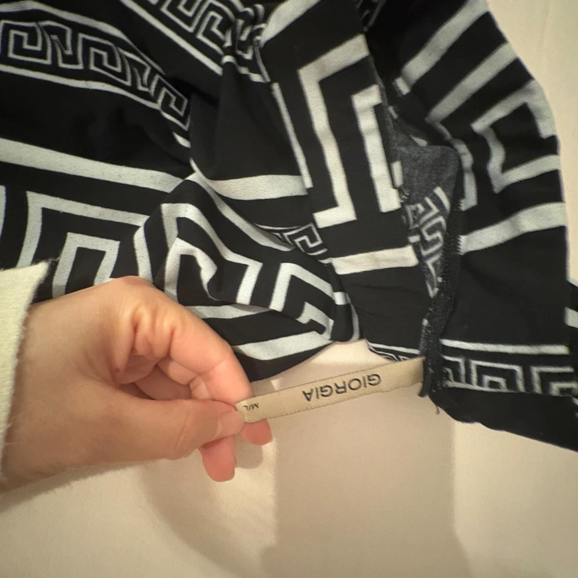 Svarta mönstrade byxor från Giorgia - 1