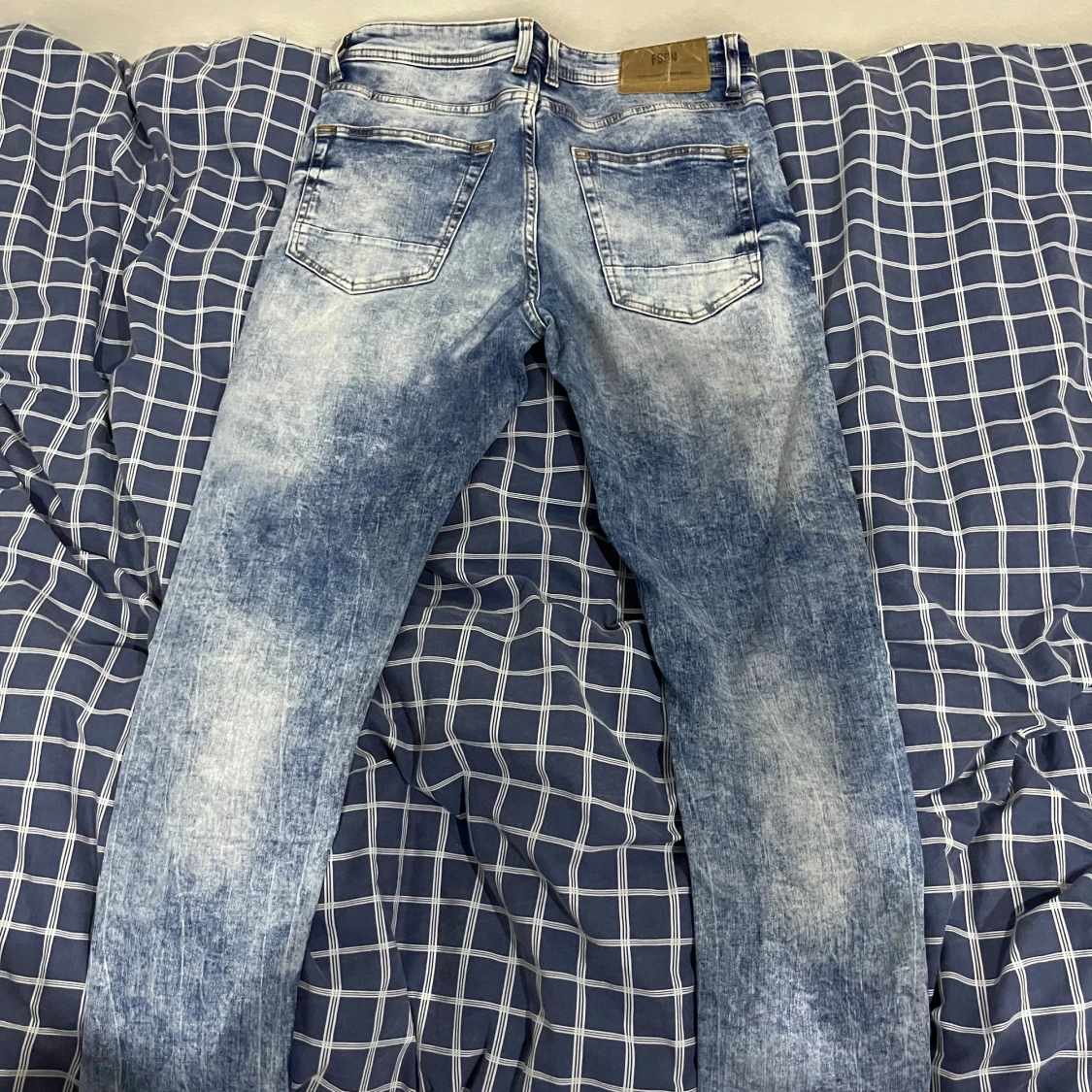 Blå slitna jeans från FSBN, 28/32 - 1