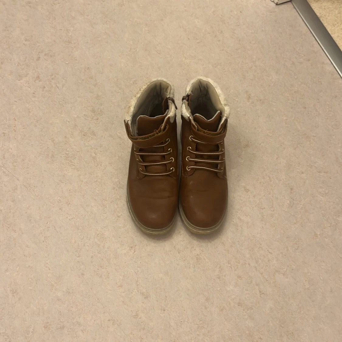 Bruna boots från Xti med foder - 1