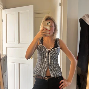 Svartvit rutig korsett med snörning💖💖 - Såå snygg topp ifrån Zara som är så trendig!! Säljs inte längre💖