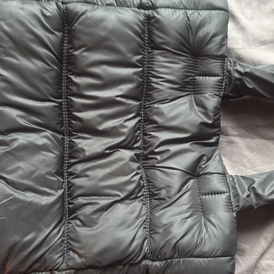 Svart puffad shoppingväska - 4