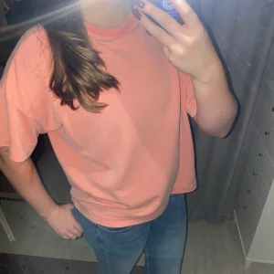 Oversized t shirt  - Så skön t shirt som jag tyvärr inte vet var den är ifrån🌸