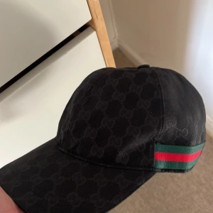 Keps svart - Säljer GG keps kom privat för frågor 