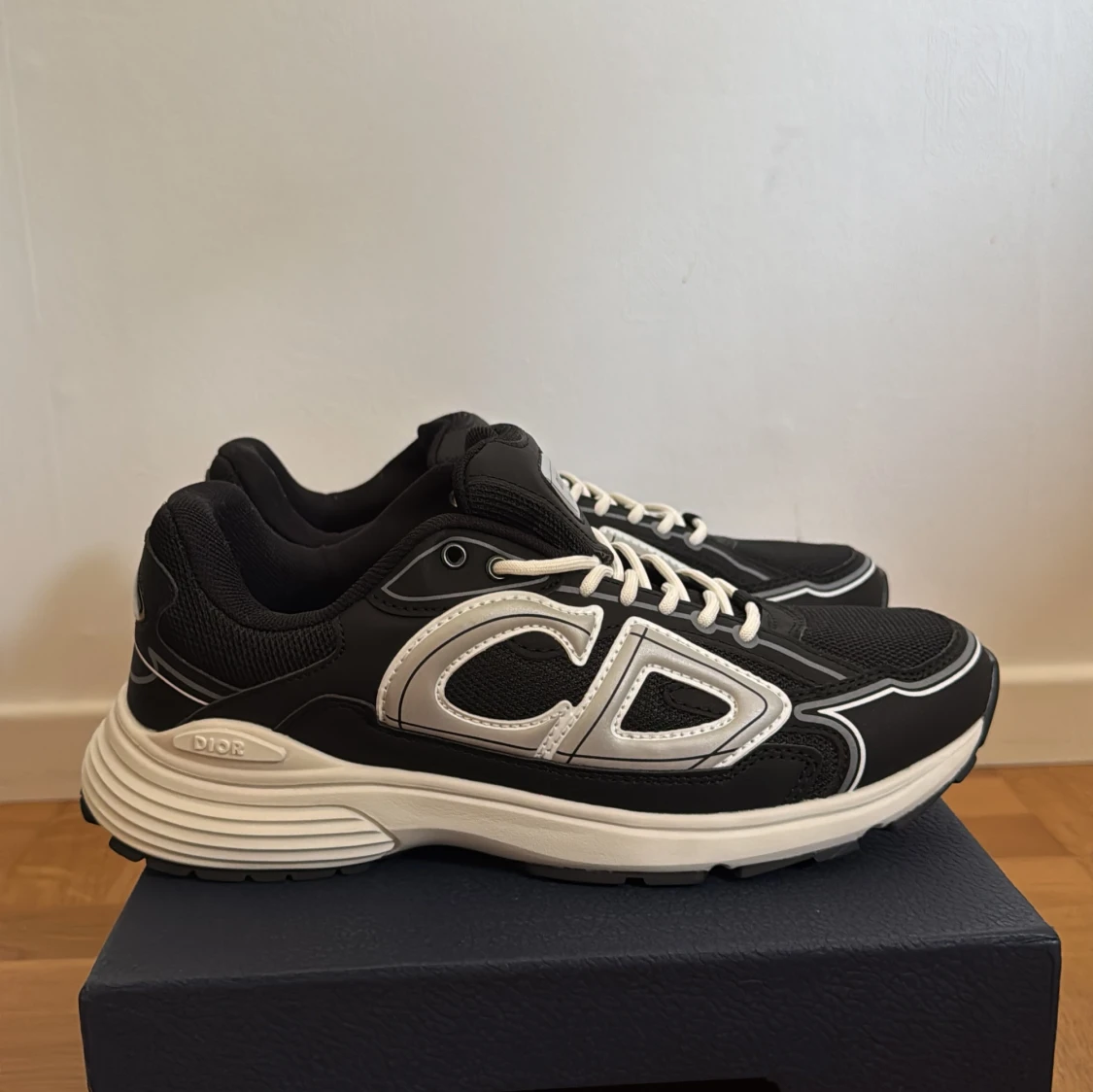 Dior B30 svarta och vita sneakers - 1