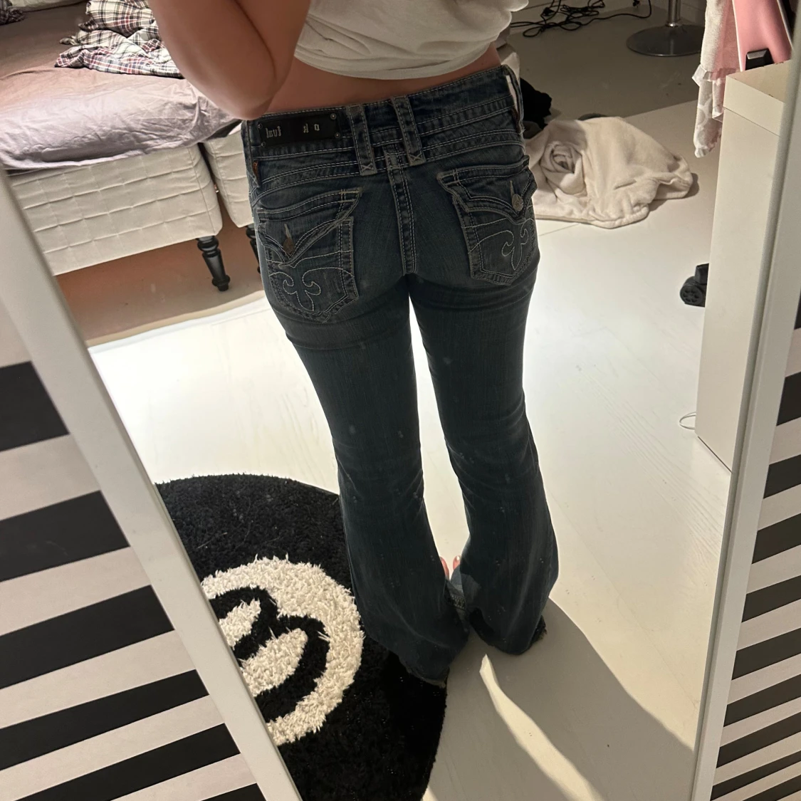 Mörkblåa bootcut jeans från Rock Revival - 1