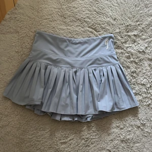 En ljusblå RS kjol - Jätte fin sportkjol i bra skick!