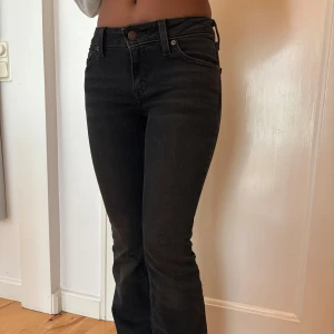 Bootcut Levi's jeans - Snygga  Levi's bootcut jeans, helt nya 