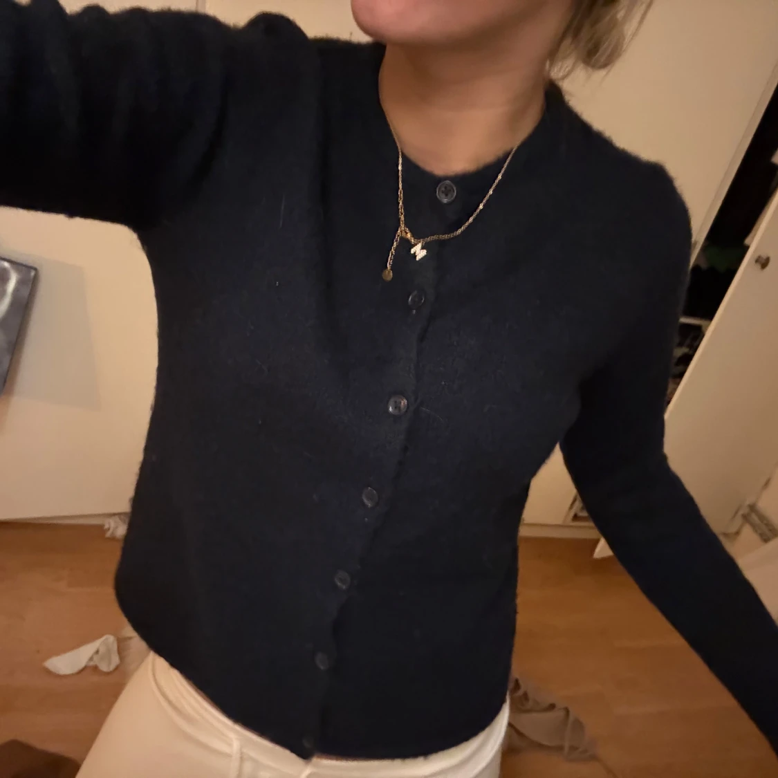 Mörkblå kofta från Gina Tricot