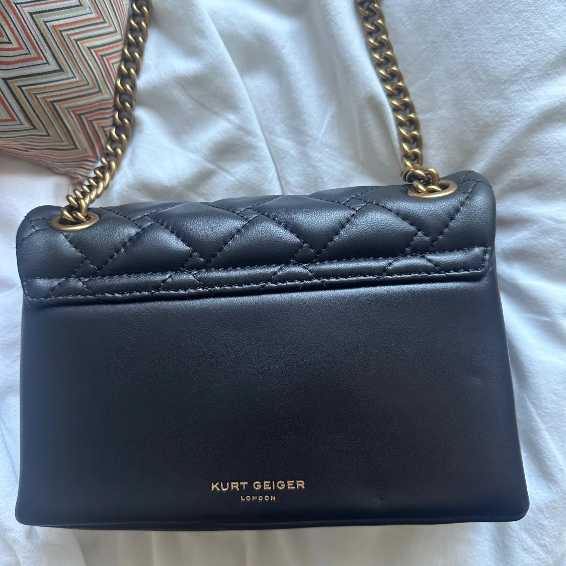 Svart quiltad axelväska Kurt Geiger - 3