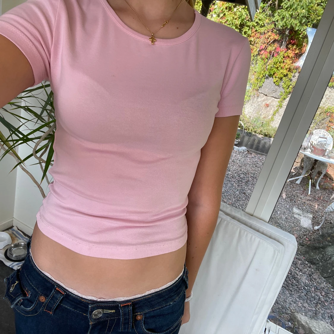 Ljusrosa T-shirt från Gina Tricot XS - 1