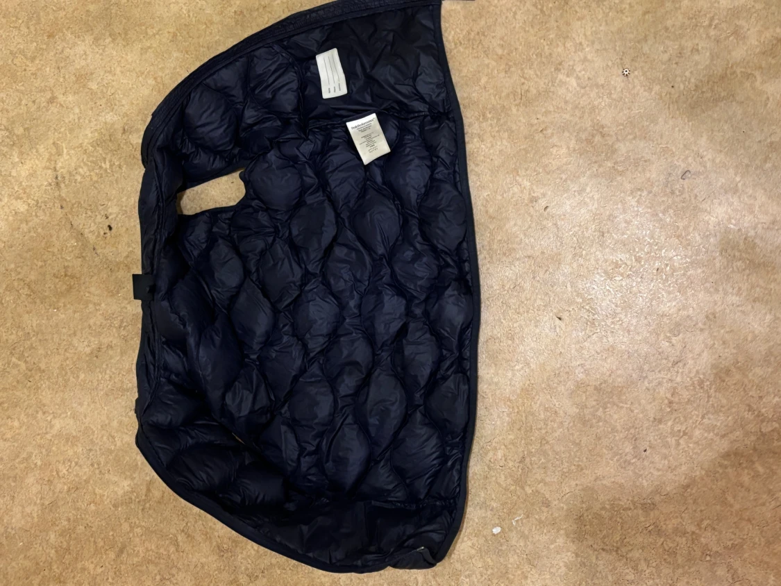 Mörkblå dunväst Peak Performance - 1