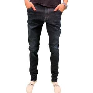 Replay Jeans - Hej! Säljer dessa väldigt populära och snygga Replay Jeans | Storlek: W30/L34 | Skicket är mycket bra, inga tecken på användning | Modellen är 185 och väger 65kg | Pris kan diskuteras! | Hör av dig vid intresse eller minsta fundering!