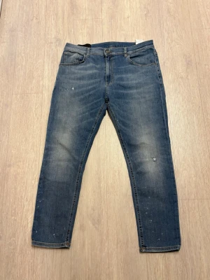 Dondup jeans  - Modell| alex| storlek 33| Skick 10/10 som nya|