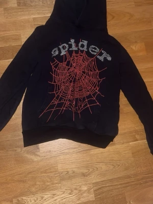 Spider hoodie - Fet spider hoodie Atl Yn kontakta vid frågor