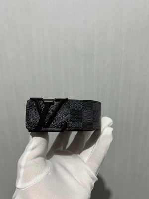 Bälte - Går inte att prata om priset