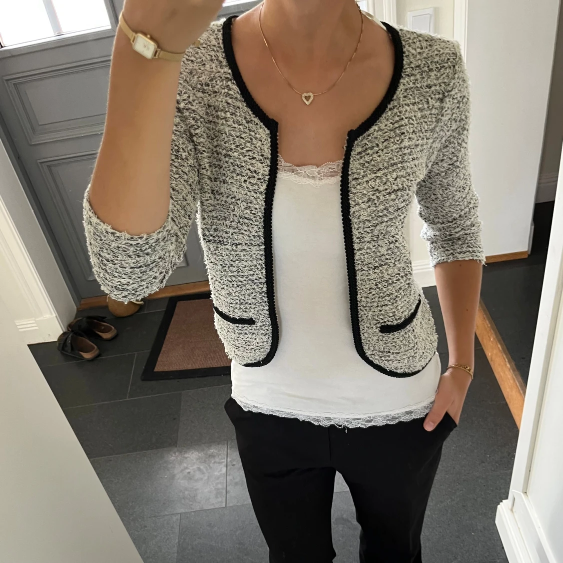 Grå stickad kofta  - 2
