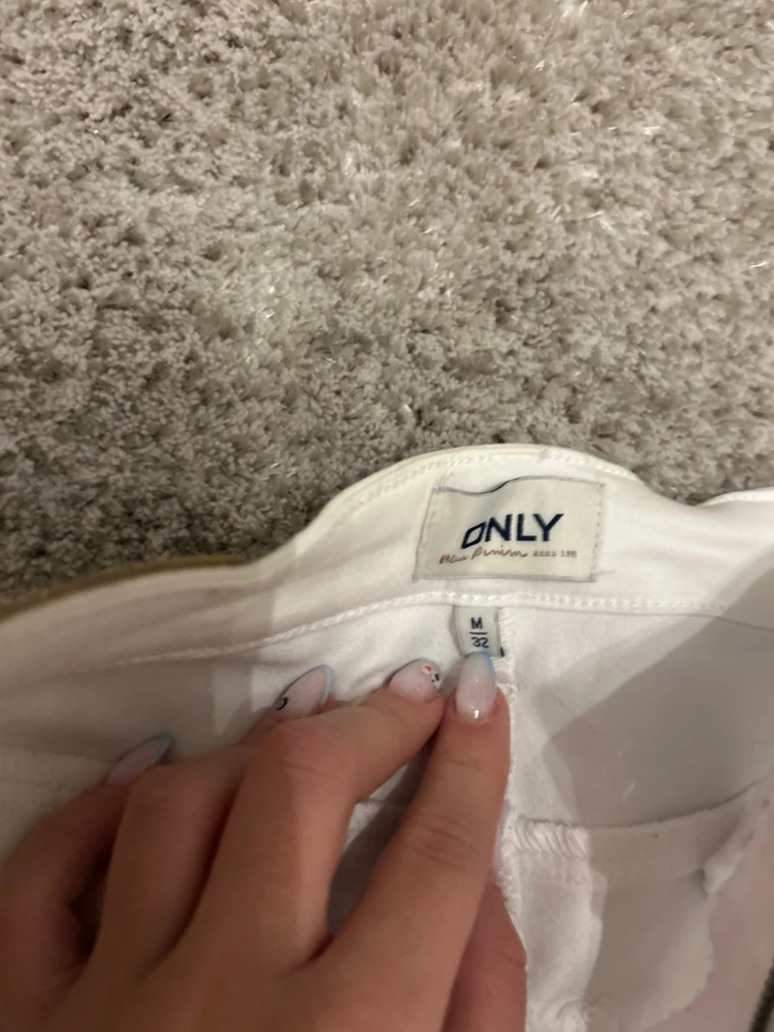 Vita jeansbyxor från ONLY, storlek M - 2