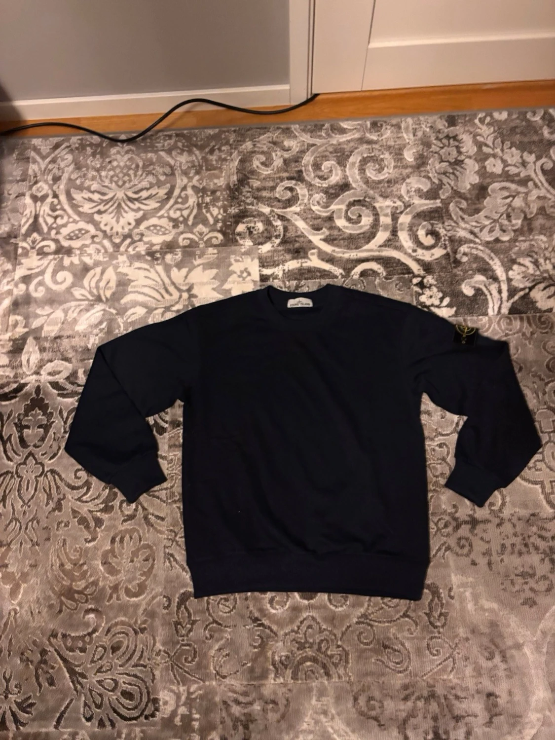 Mörkblå tröja från Stone Island