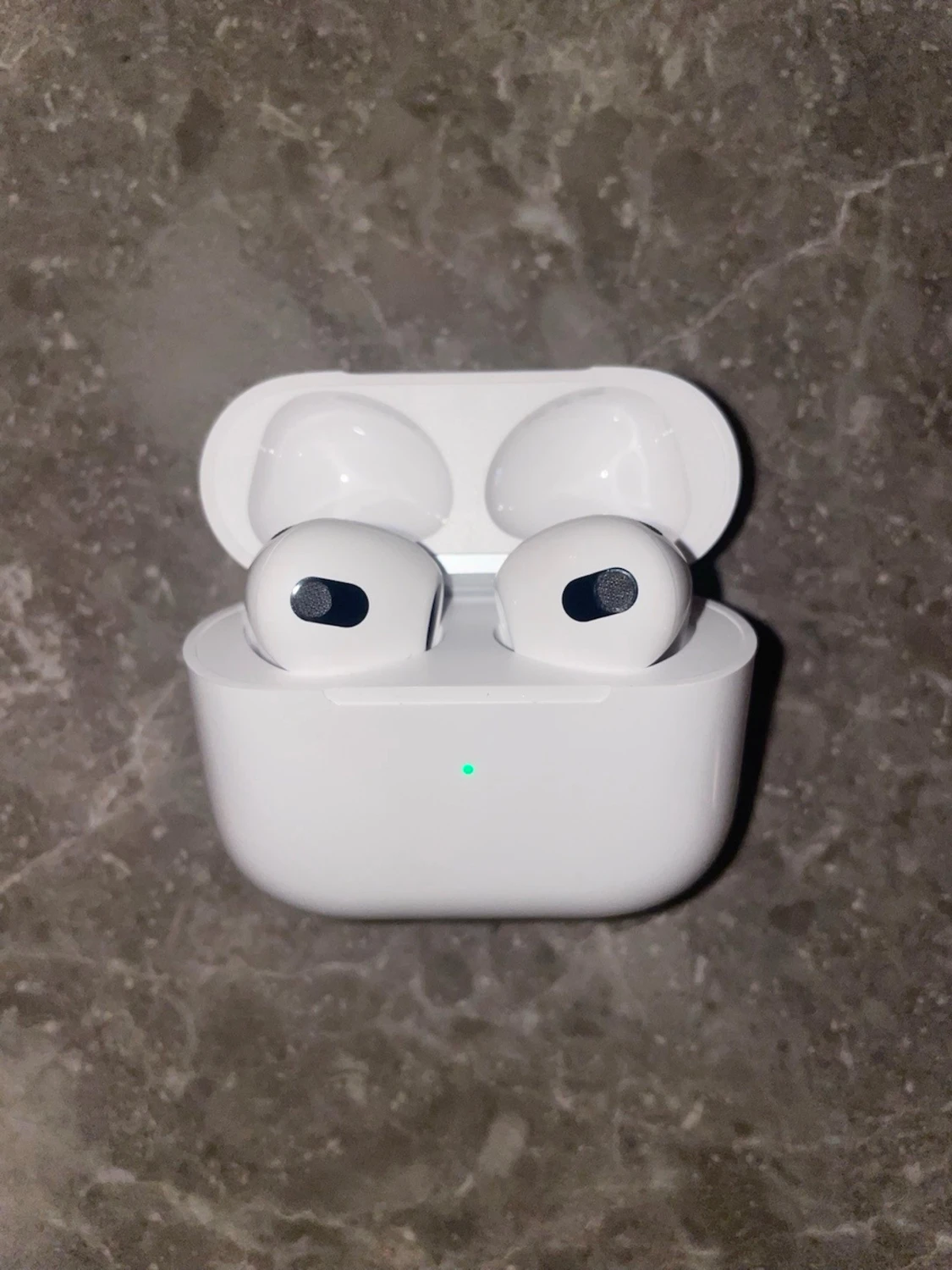 Airpods 3 - 2