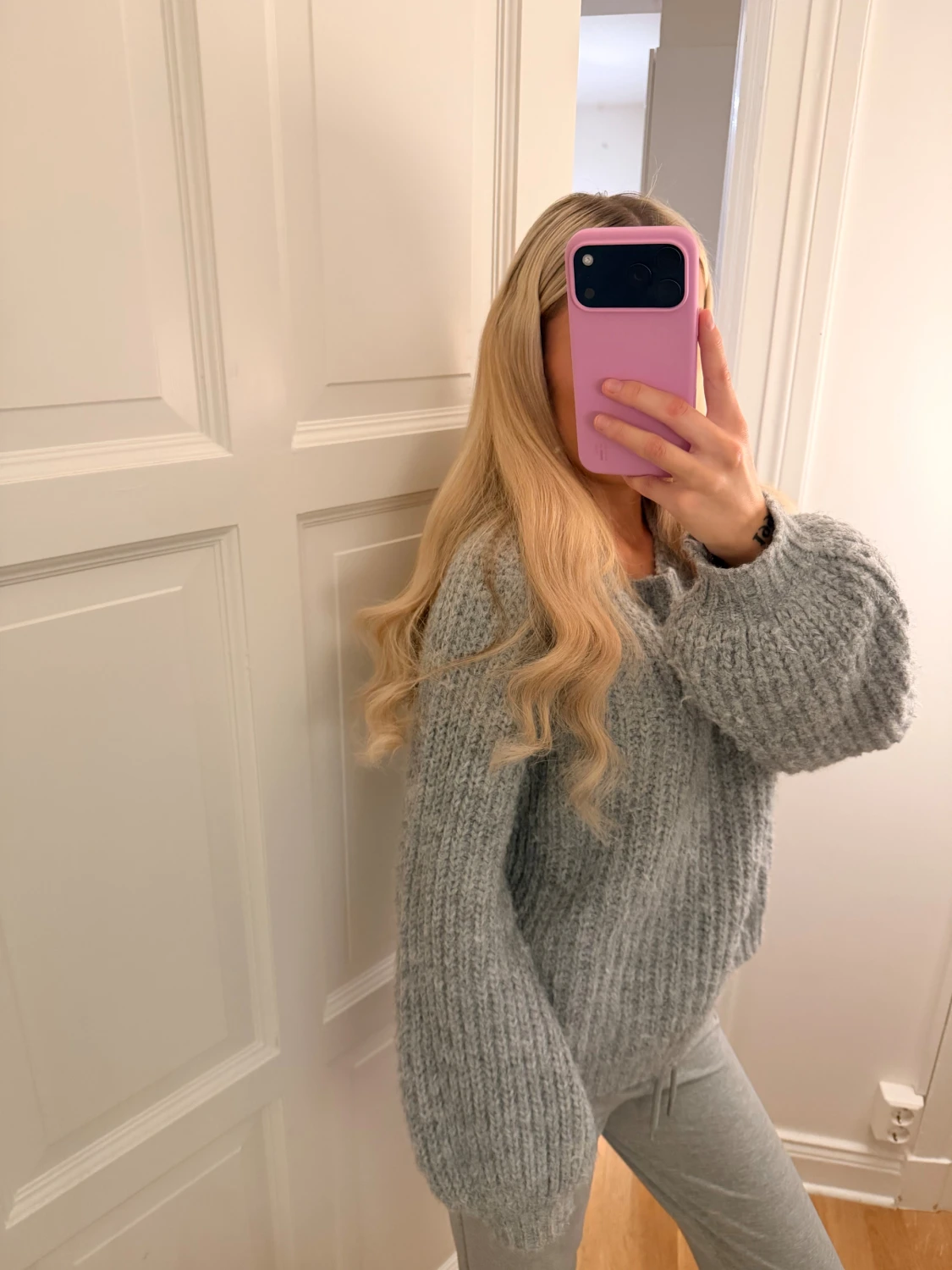 Grå stickad tröja med loose fit