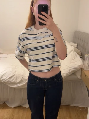 T-shirt - T-shirt från H&M kroppad