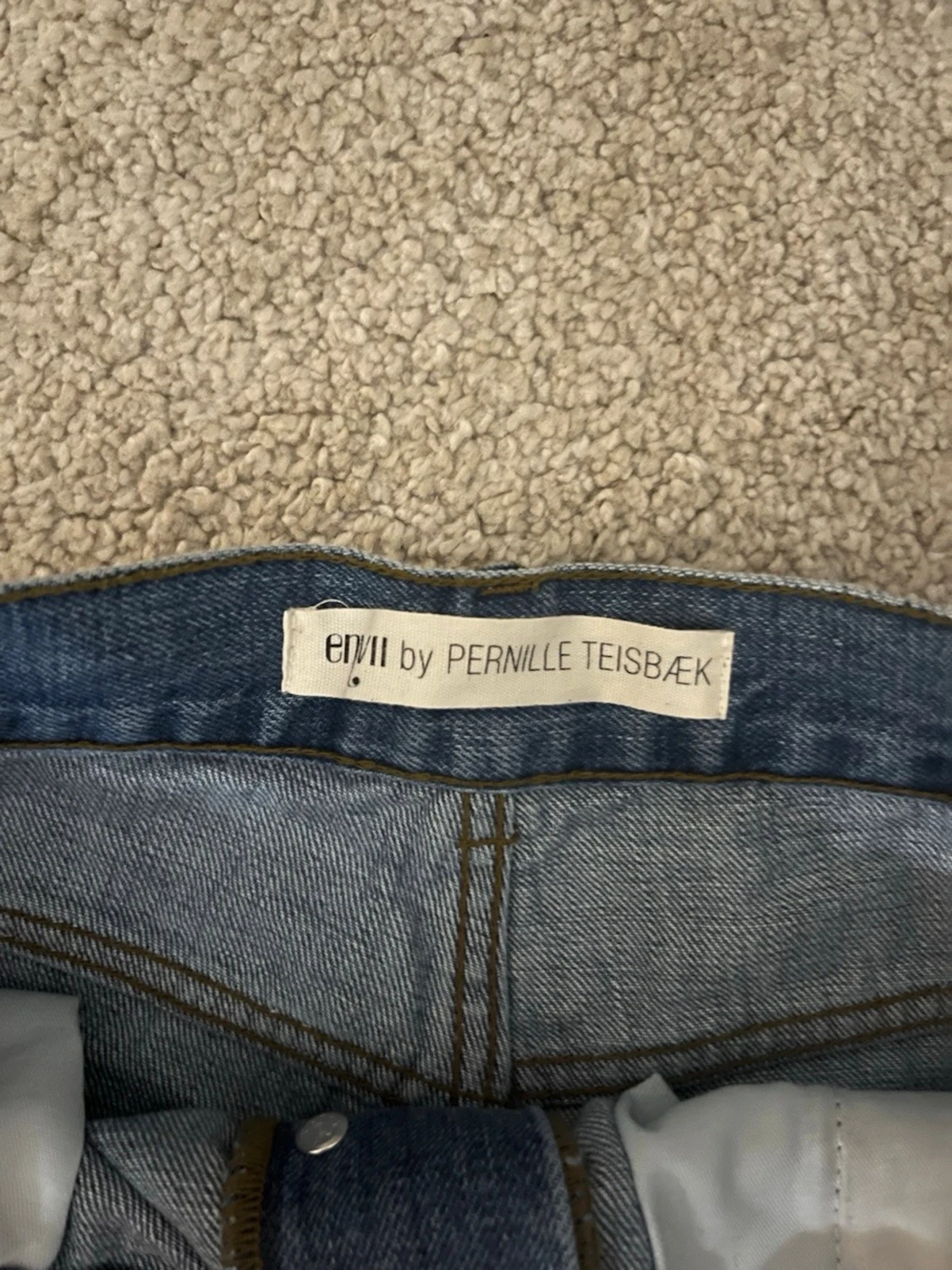 Blå jeansshorts med fransig kant - 3