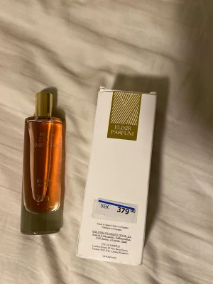 Zara Parfym Elixir - Säljer nu en Zara parfym som köptes av mamma då hon vill få dem sålda, bara testade, 80ml 