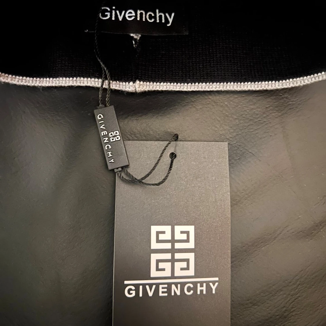 Givenchy Mössa - 1