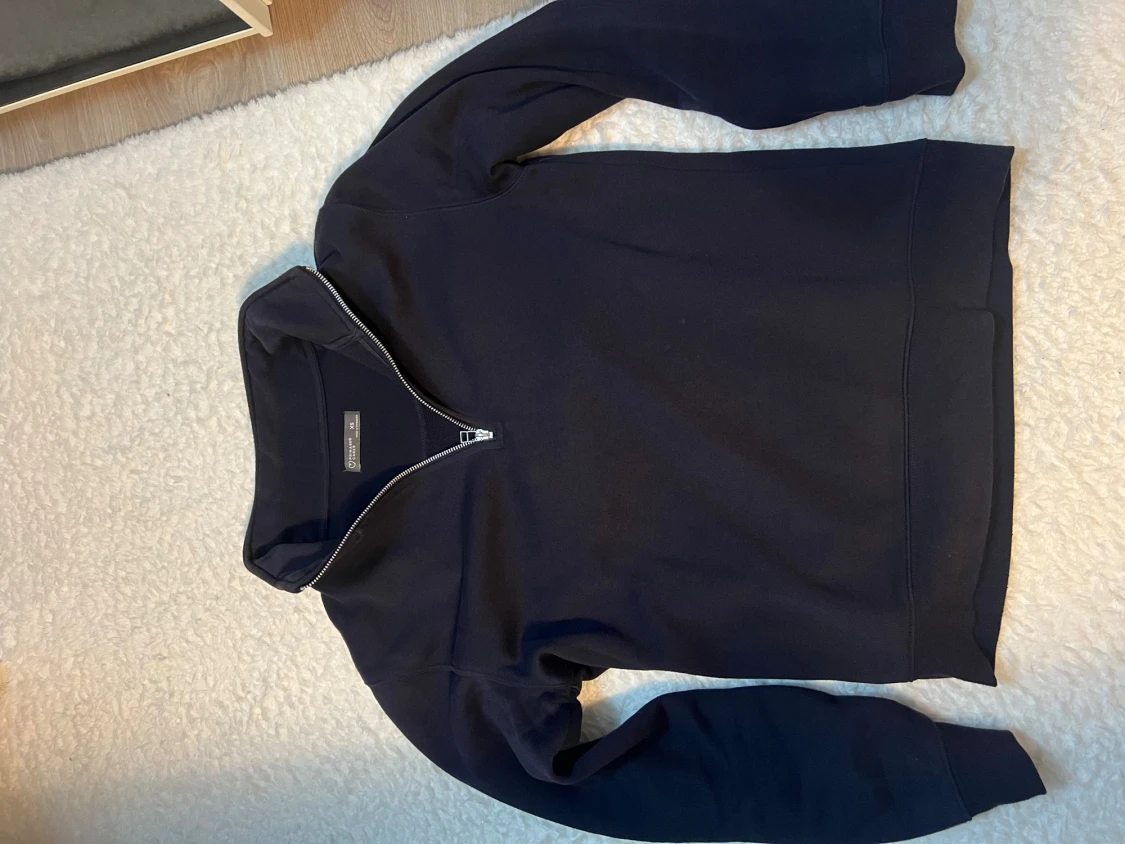 Mörkblå half zip sweatshirt från Morris - 1