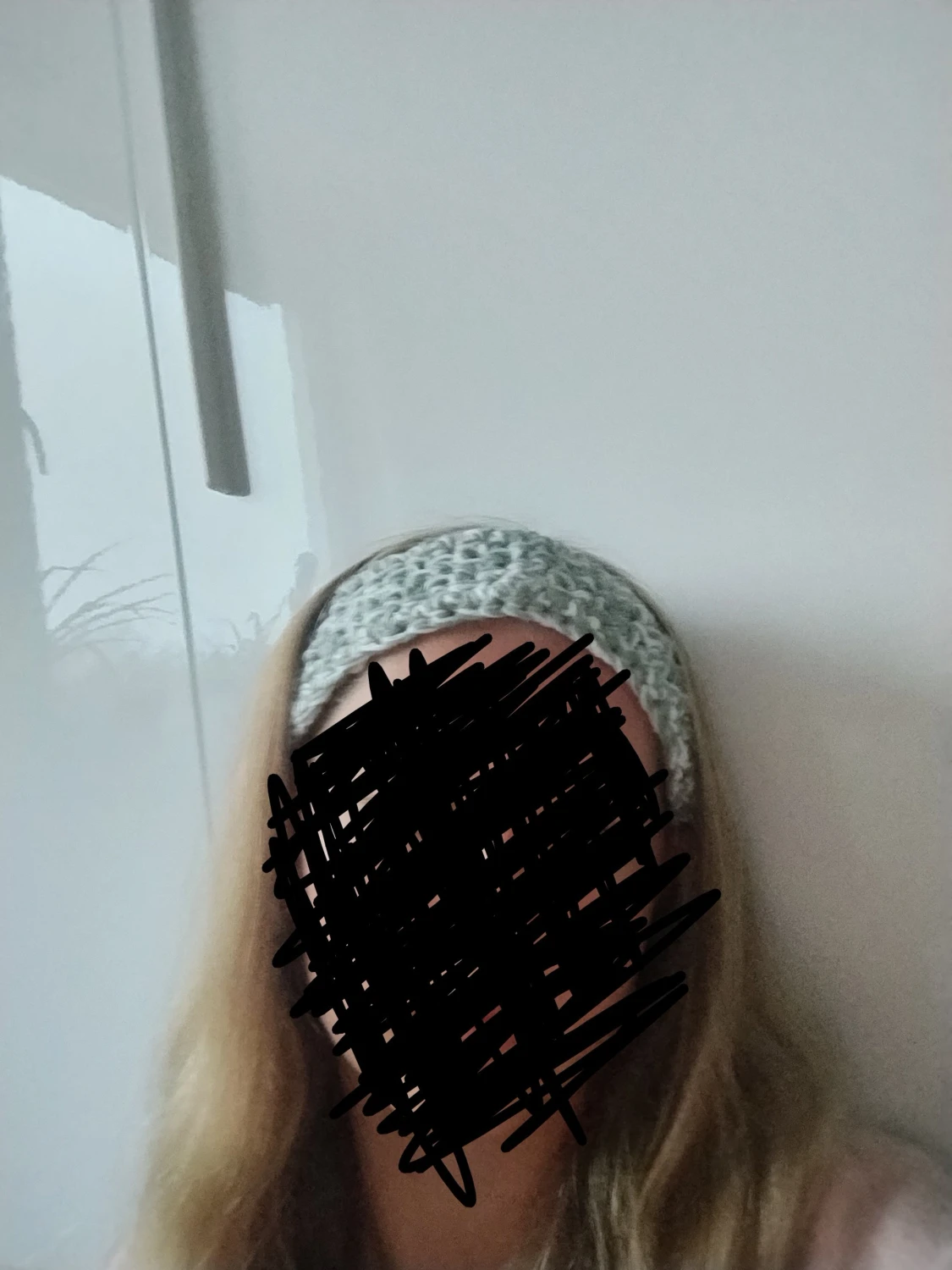 Handgjort virkat hårband i grönt och vitt - 1