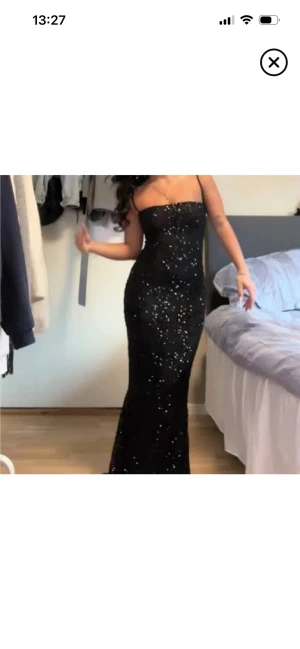 SÖKER!!! - Söker Euforia klänningen från BikBok!