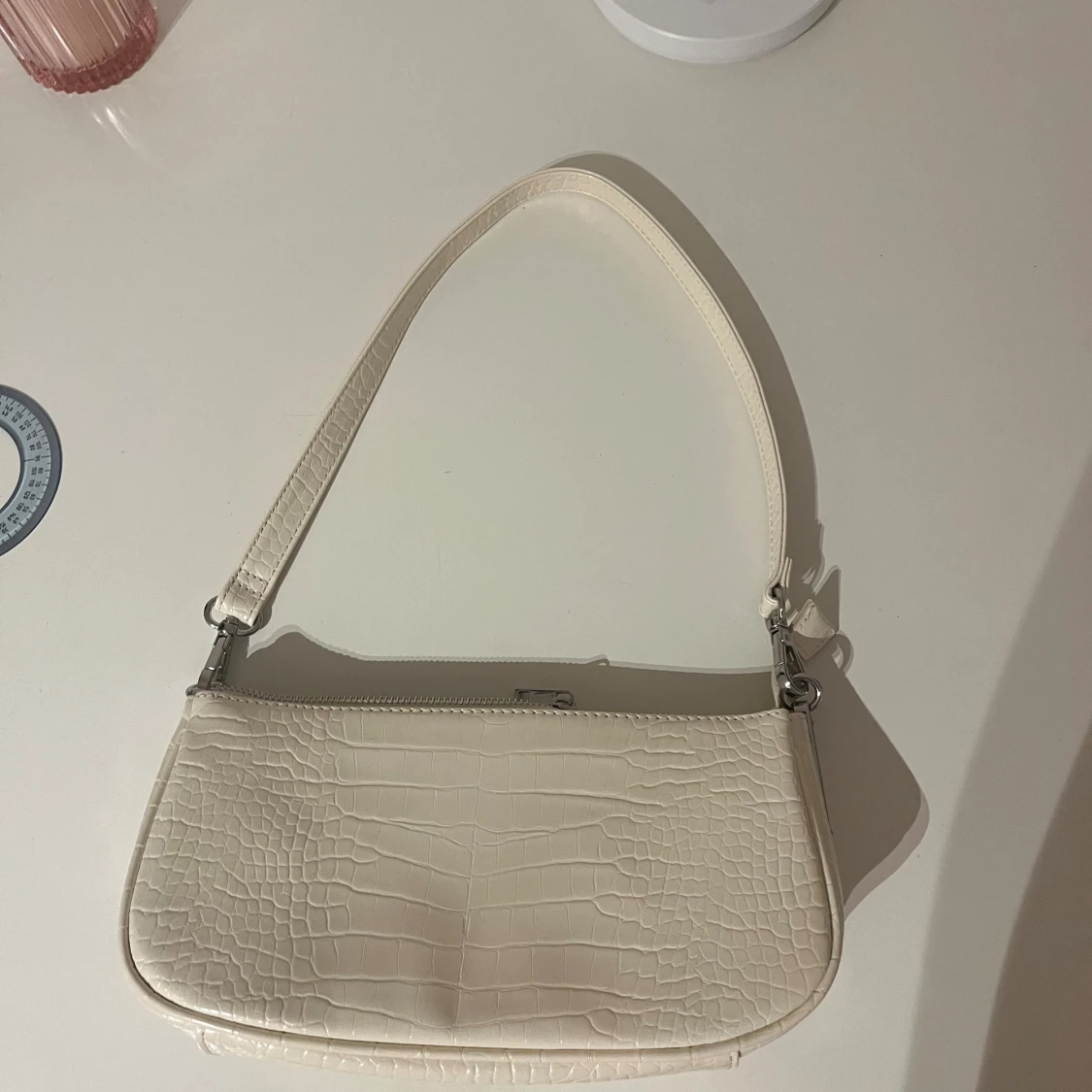 Beige axelväska från Even&Odd