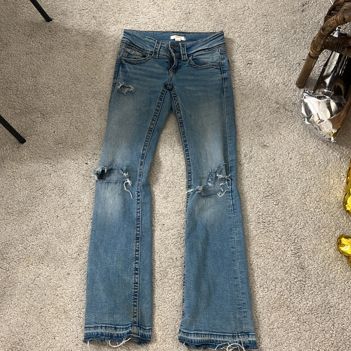 Jeans med hål  - 3