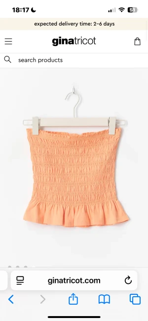  tubtopp Gina Tricot - Superfin persikofärgad tubtopp från Gina Tricot. Aldrig använd och har mappen kvar. Säljs inte längre, nypris 200. 