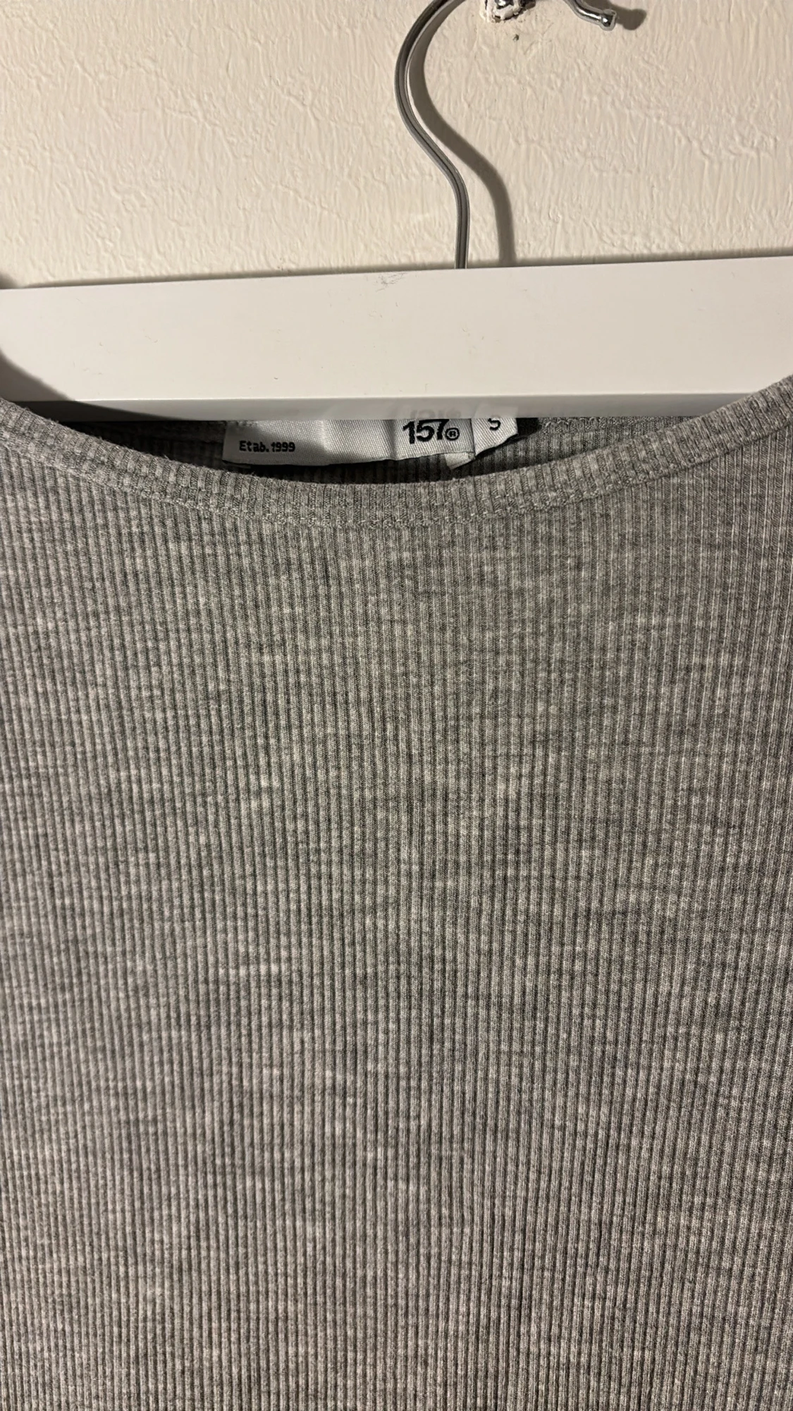 Grå ribbad långklänning 157 - 1