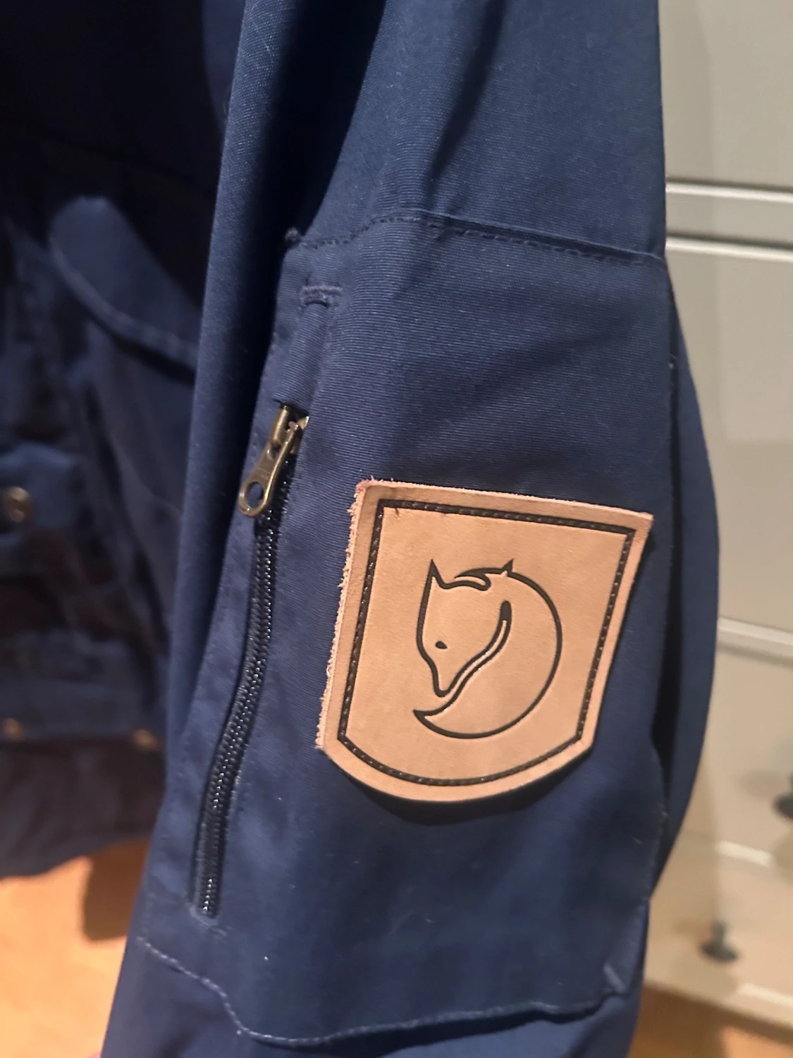 Marinblå parkajacka från Fjällräven - 2