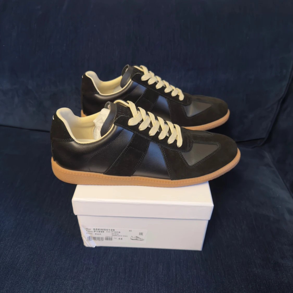Maison Margiela svarta sneakers strl 44 - 1