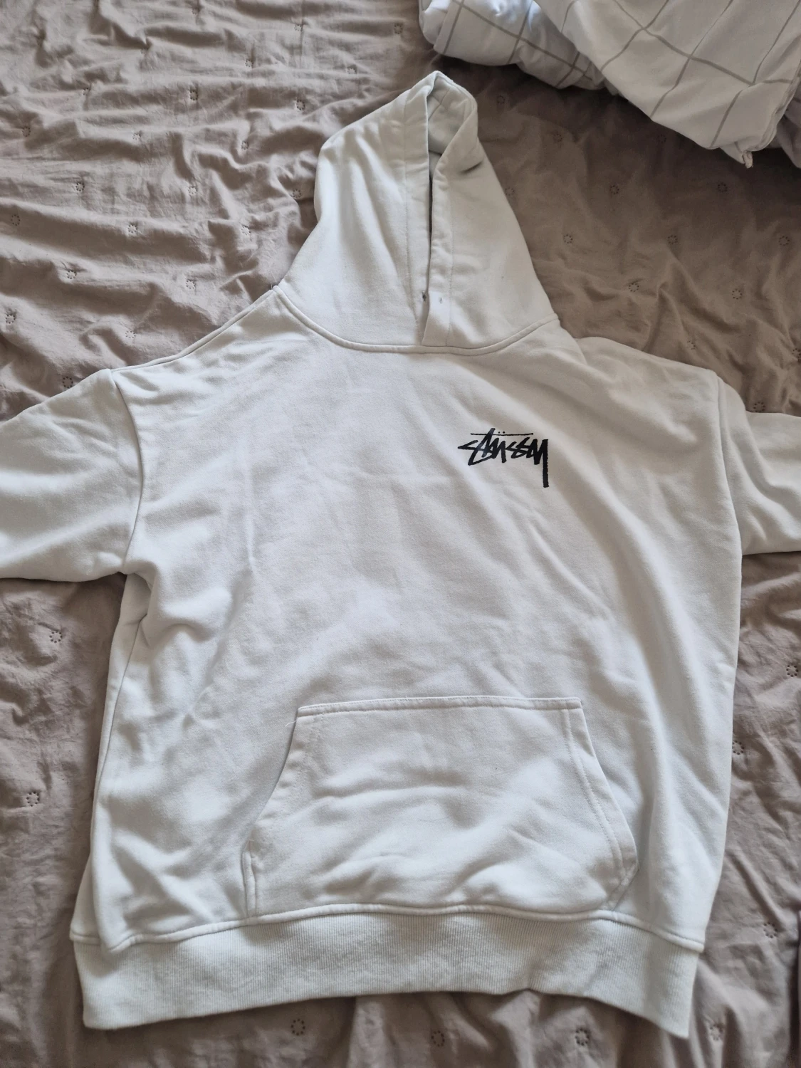 Vit Stüssy hoodie med tärningsprint - 1