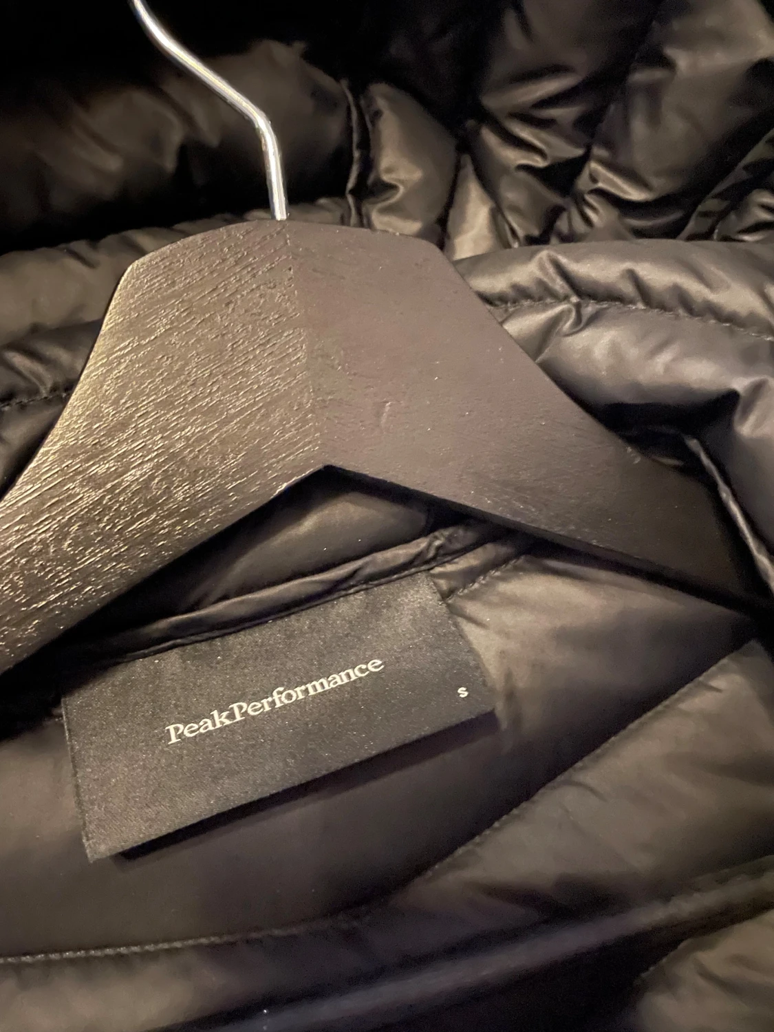 Svart dunjacka Peak Performance S - 3