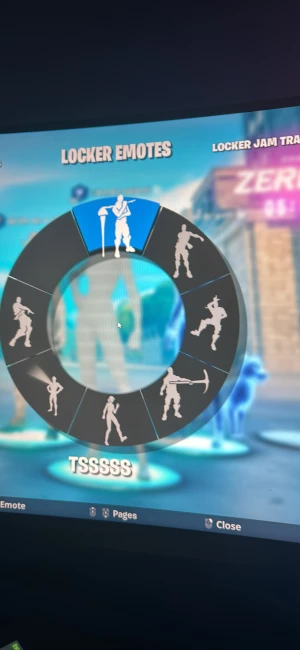 Fortnite Og konto  - Har kört på konto själv i många år de är bara en som varit inne på kontot och de är jag. Väldigt lång pris 1000 jag har spänderat över 10 tusen på kontot och vill bli av med de för jag inte spelar och vill få lite exkurs pengar.