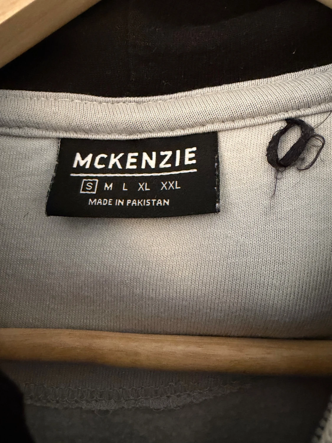 Ljusgrå hoodie från McKenzie - 2