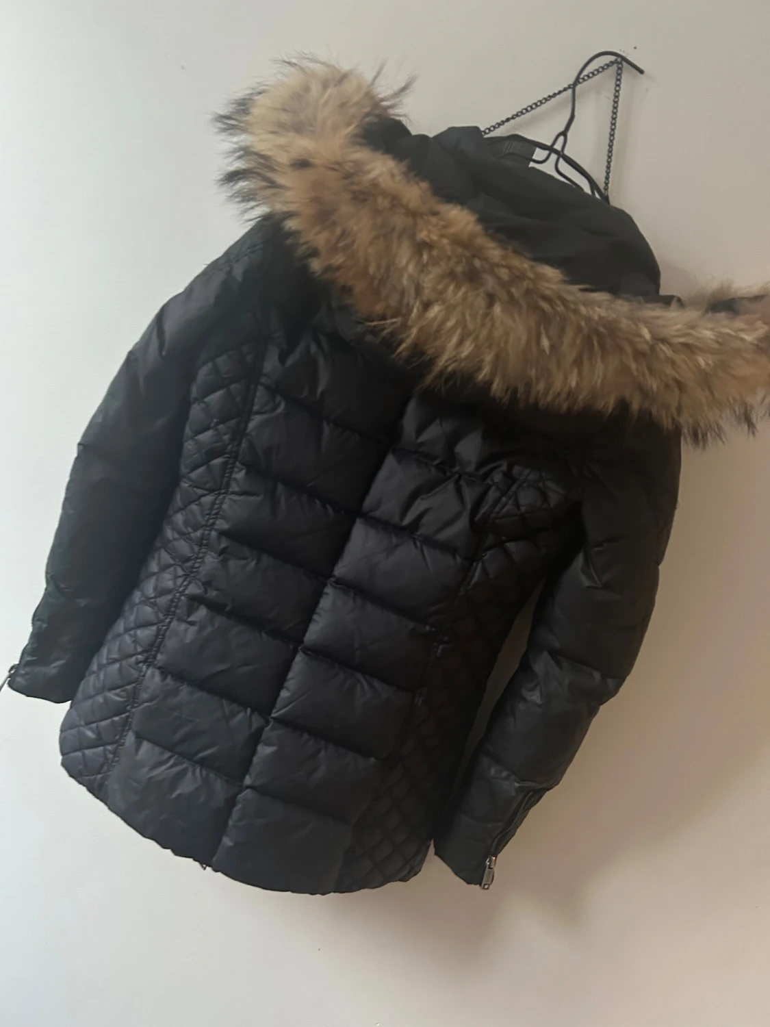 Svart Rockandblue pufferjacka med fuskpäls - 4