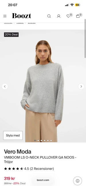 Ljusgrå stickad tröja från Vero Moda - Enkel och snygg ljusgrå stickad tröja från Vero Moda. Jag är inte 100% att det är just den modellen. Kan skicka bilder på den ir men skriv till mig då! Kan även diskutera pris 