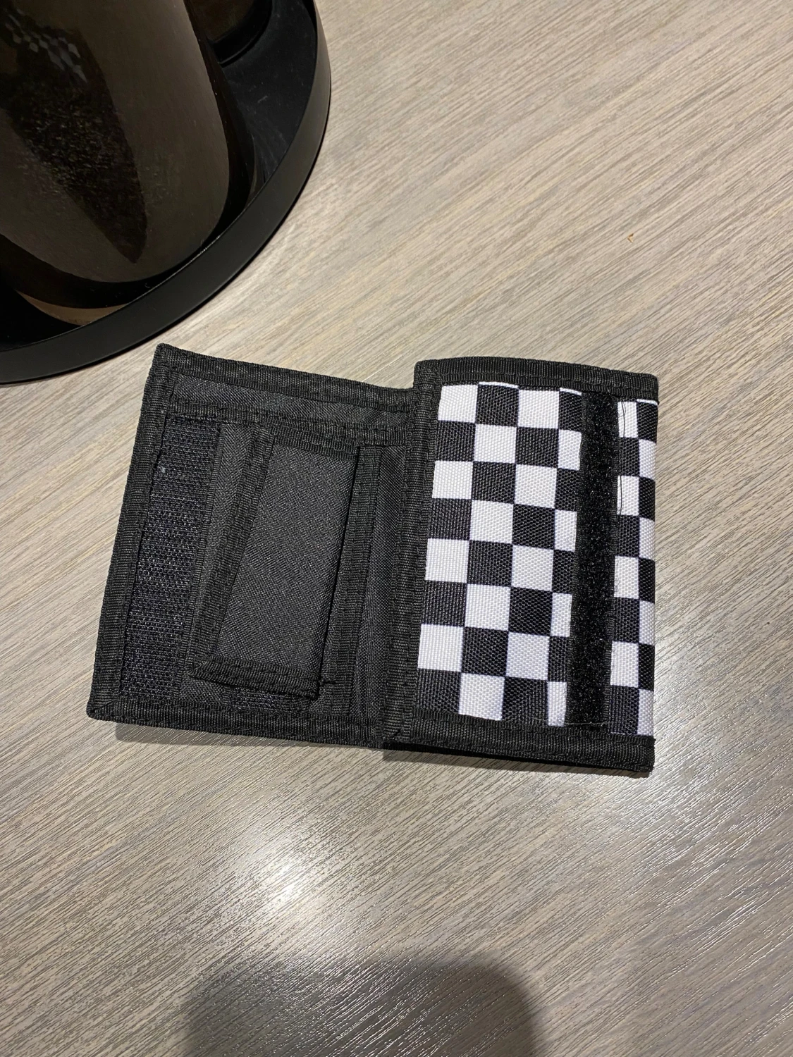Svartvit rutig plånbok från Vans - 2