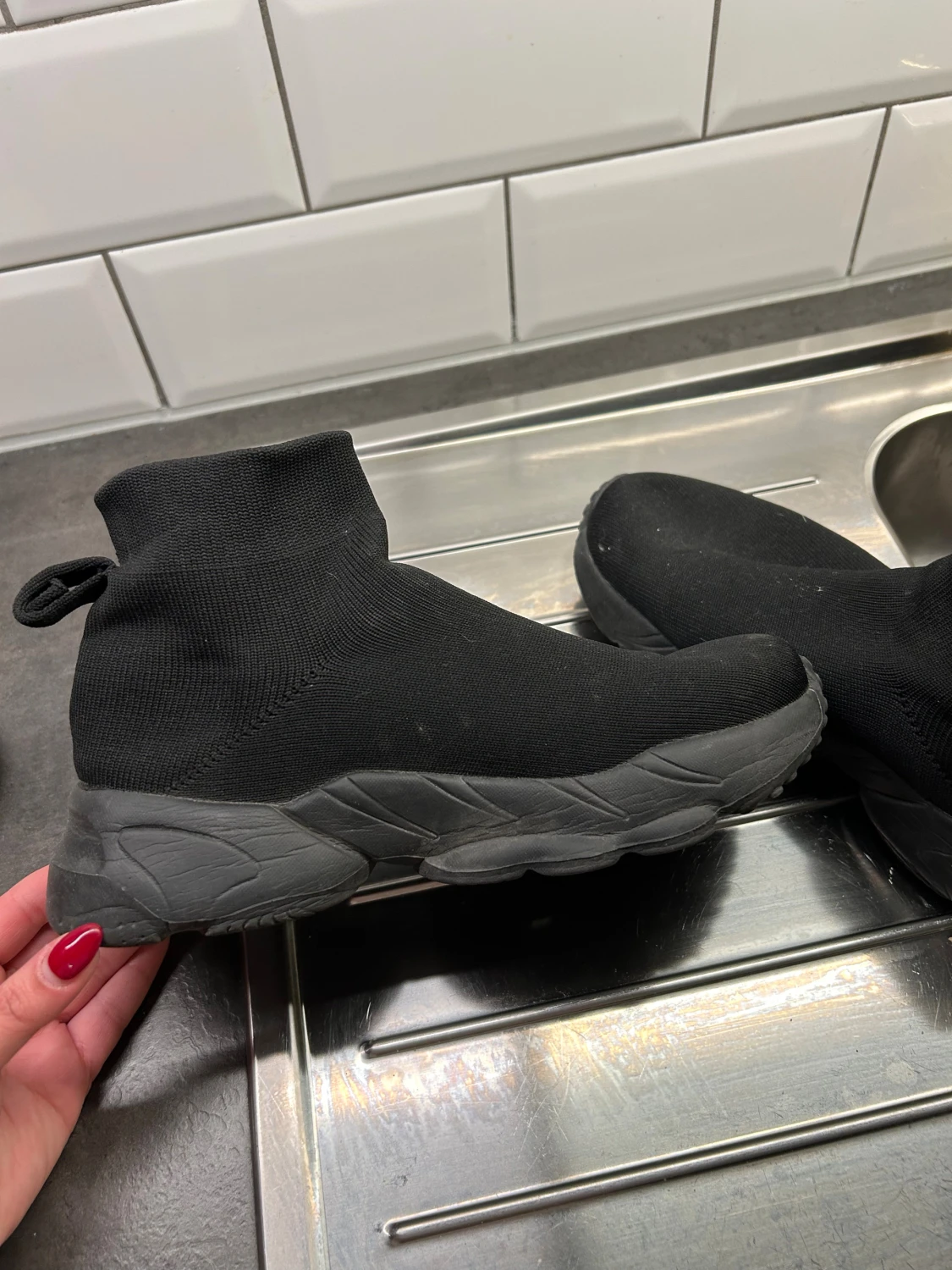 Svarta sock-sneakers med platt sula - 2