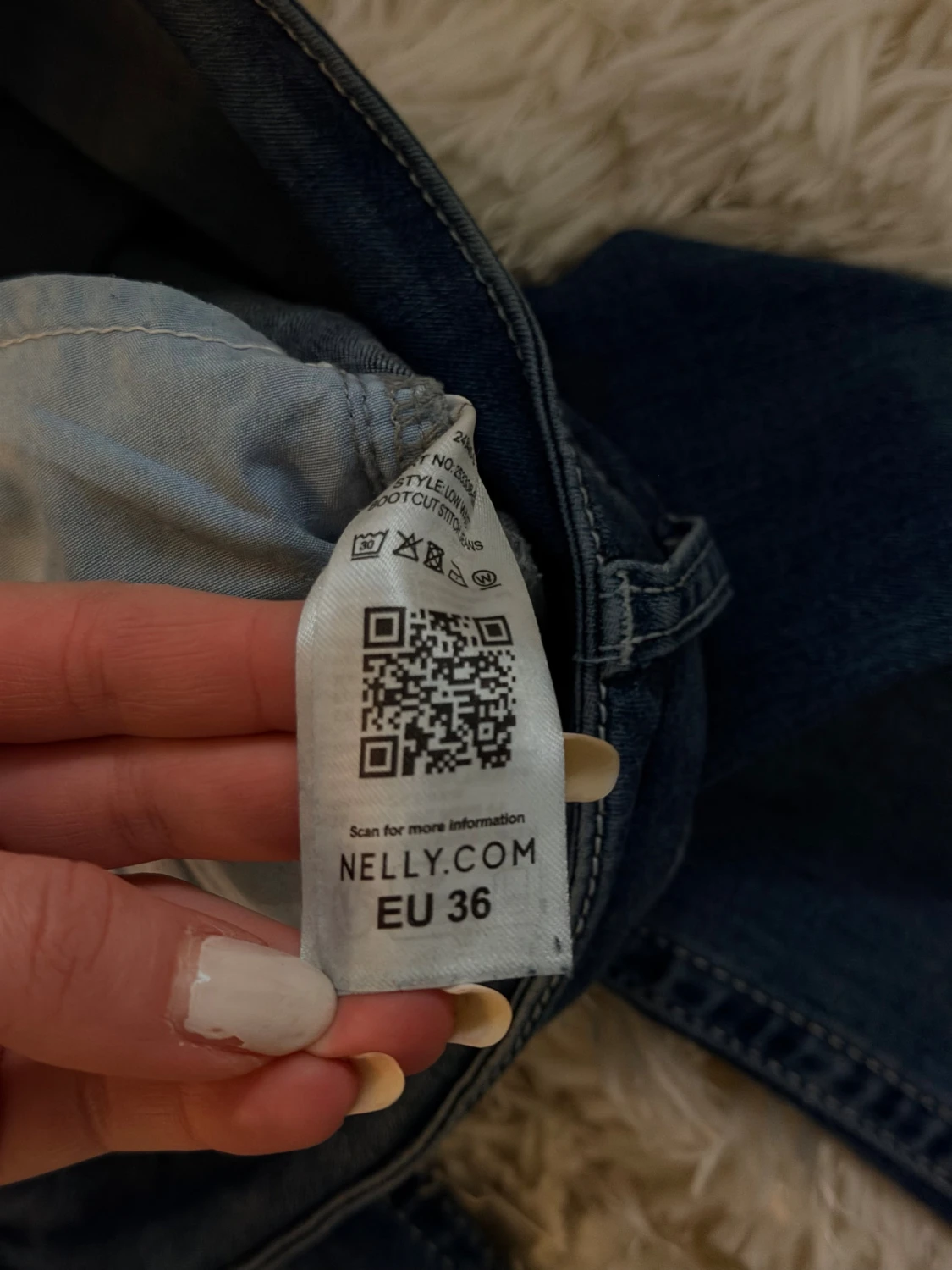 Blå bootcut jeans från Nelly - 4