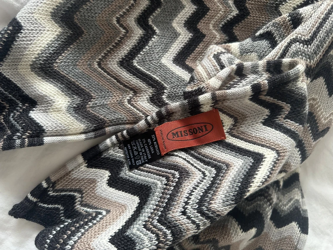 Grå/svart halsduk från Missoni - 5