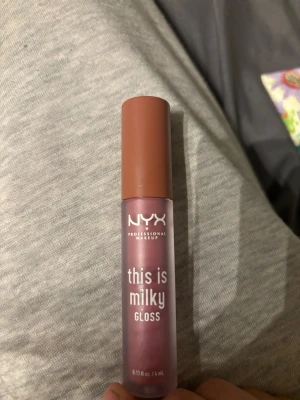 Nyx Gloss - Fick som gåva, aldrig använt. 