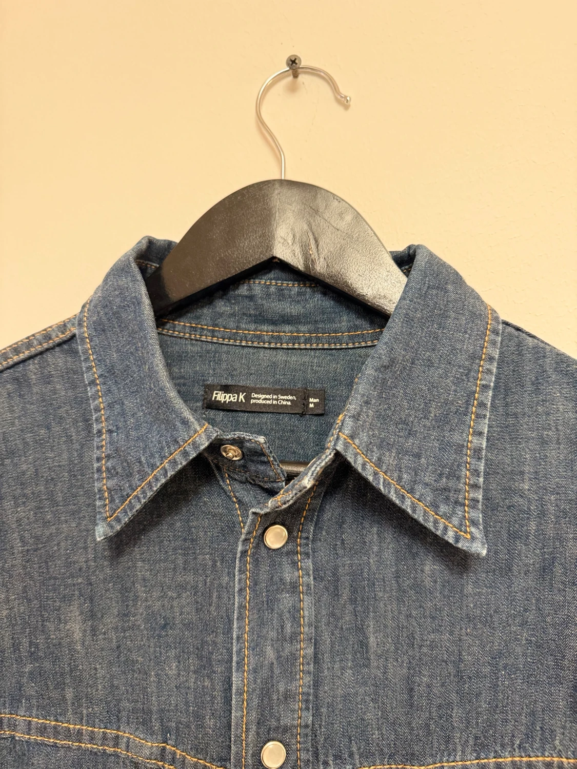 Blå jeansskjorta från Filippa K - 3